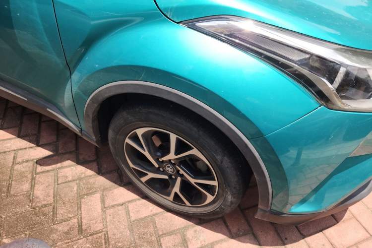 Used Toyota C-HR 2018 2.0L Leading with Sunroof China V Standard Right Front Wheel Hub