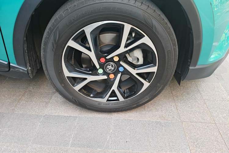 Used Toyota C-HR 2018 2.0L Leading Edition China VI Right Front Wheel Hub
