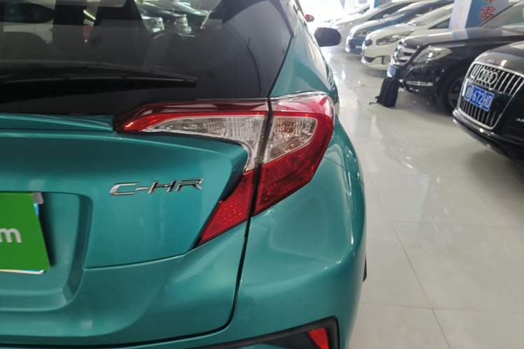 Used Toyota C-HR 2018 2.0L Leading Edition China V-standard Right Rear Taillight