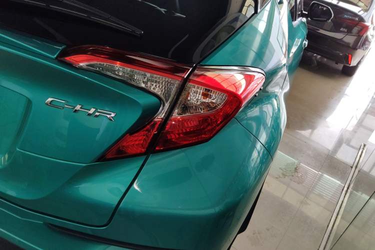 Used Toyota C-HR 2018 2.0L Leading Edition China V-standard Right Rear Taillight