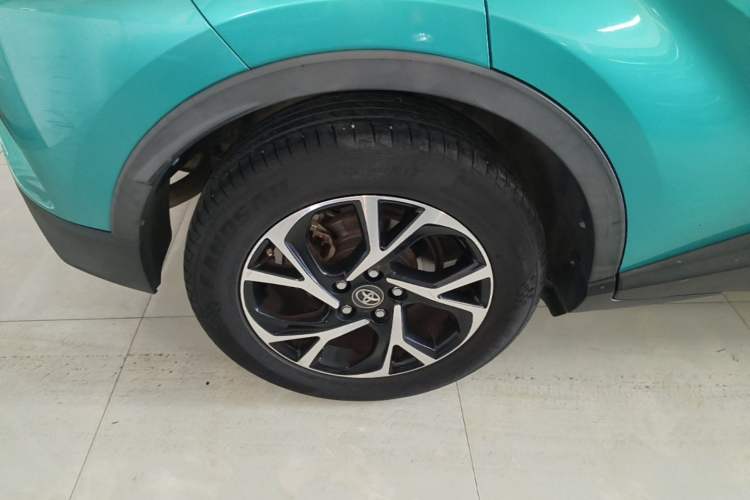 Used Toyota C-HR 2018 2.0L Leading Edition China V-standard Right Rear Wheel Hub