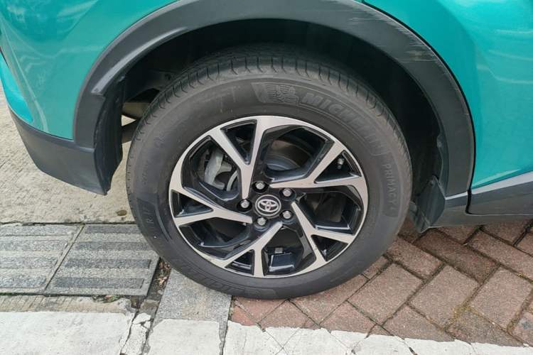 Used Toyota C-HR 2018 2.0L Leading Edition China VI Right Rear Wheel Hub