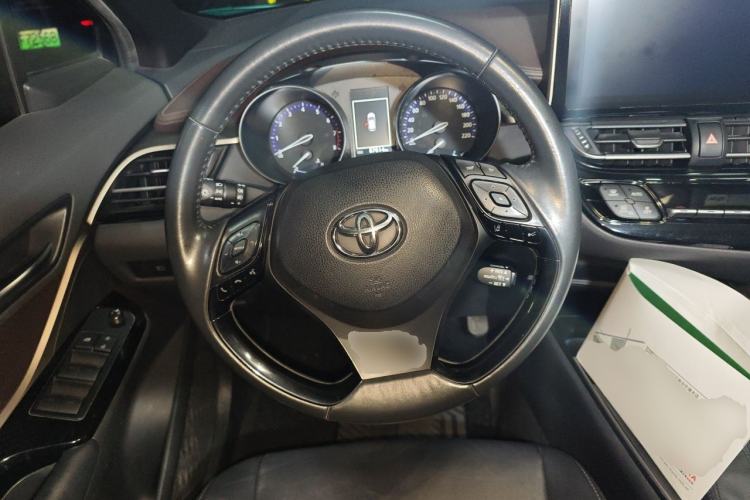 Used Toyota C-HR 2018 2.0L Flagship Version China V Standard Steering Wheel