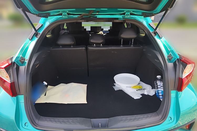 Used Toyota C-HR 2018 2.0L Leading Special Edition China V Standard Trunk