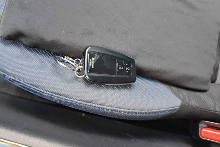 Used Toyota C-HR 2018 2.0L Leading Edition China VI Vehicle Key
