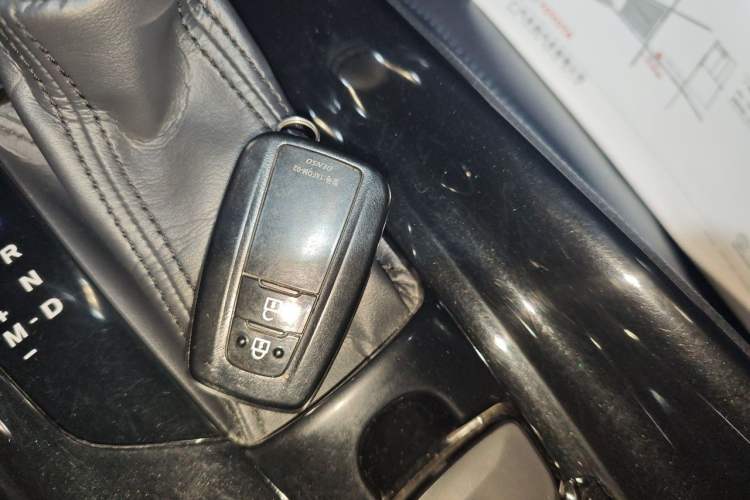 Used Toyota C-HR 2018 2.0L Flagship Version China V Standard Vehicle Key