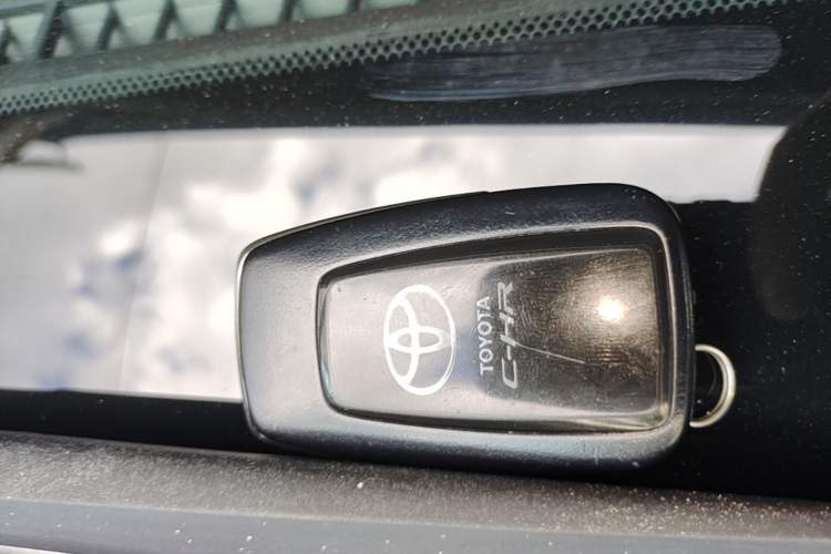 Used Toyota C-HR 2018 2.0L Luxury Edition China V Standard Vehicle Key