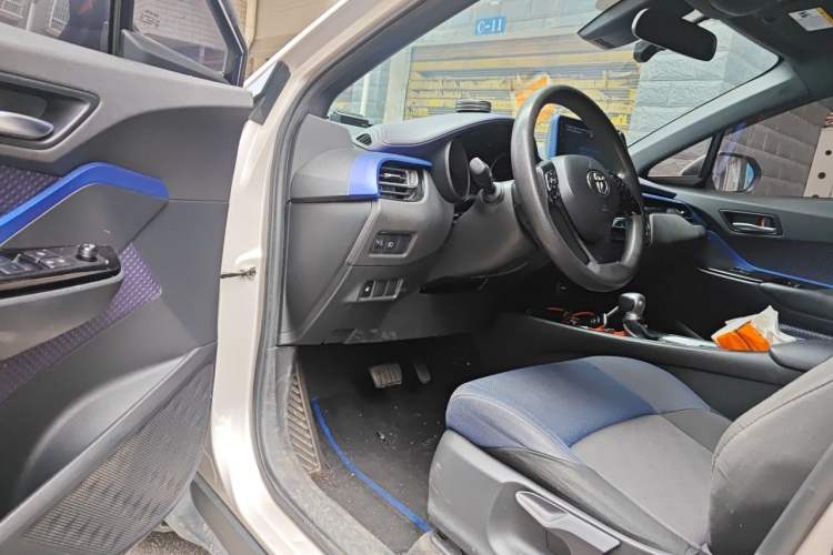 Used Toyota C-HR 2018 2.0L Leading Edition China V-standard Driver Seat