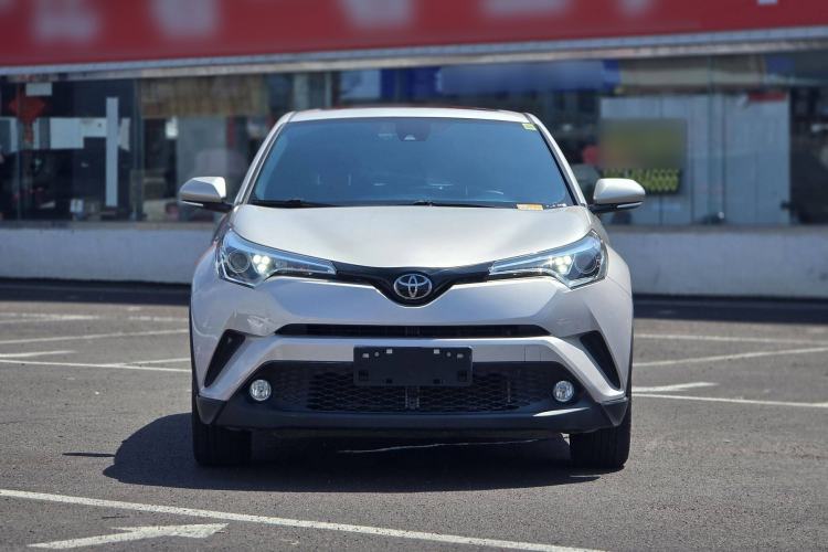Used Toyota C-HR 2018 2.0L Leading with Sunroof China VI Standard Exterior 1