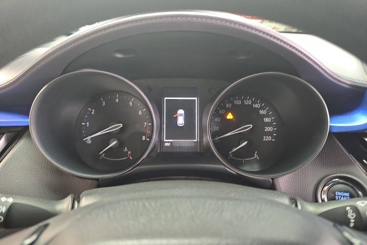 Used Toyota C-HR 2018 2.0L Leading with Sunroof China VI Standard Instrument Cluster
