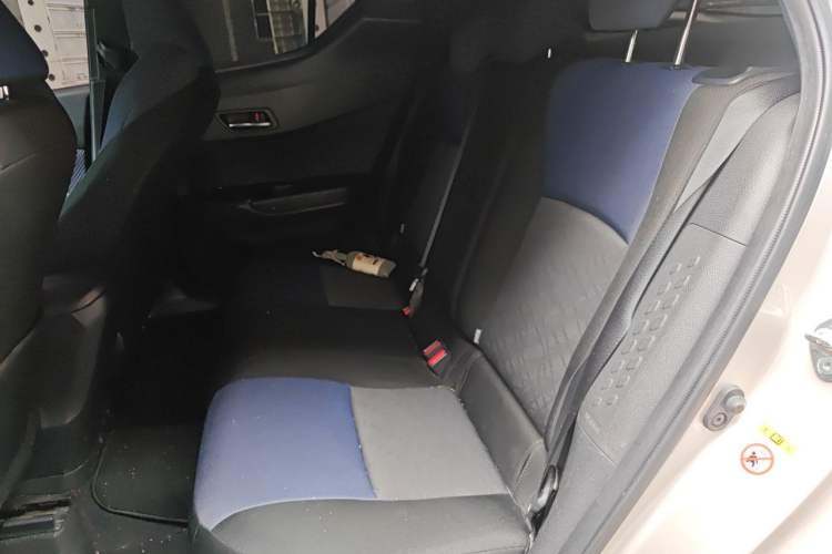 Used Toyota C-HR 2018 2.0L Leading Edition China V-standard Left Rear Seat