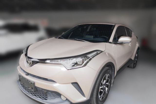 Used Toyota C-HR 2018 2.0L Leading with Sunroof China VI Standard