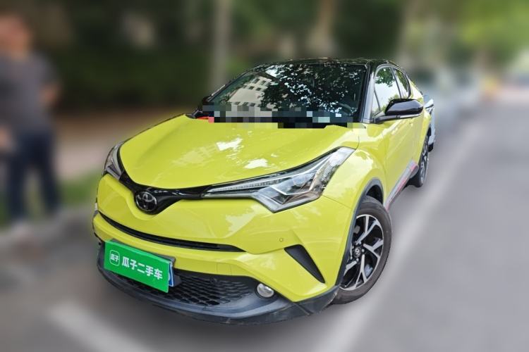 Used Toyota C-HR 2018 2.0L Luxury Sunroof Version China VI Standard Guazi used car, China used car export, Used car for sale, Used cars, Cheapest cars for sale