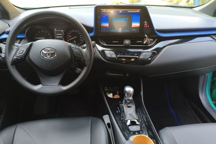 Used Toyota C-HR 2018 2.0L Leading Edition China V-standard Center Console