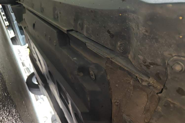 Used Toyota C-HR 2018 2.0L Luxury Sunroof Version China VI Standard Chassis Front Right