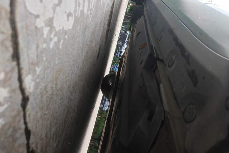 Used Toyota C-HR 2018 2.0L Luxury Sunroof Version China VI Standard Chassis Front Right