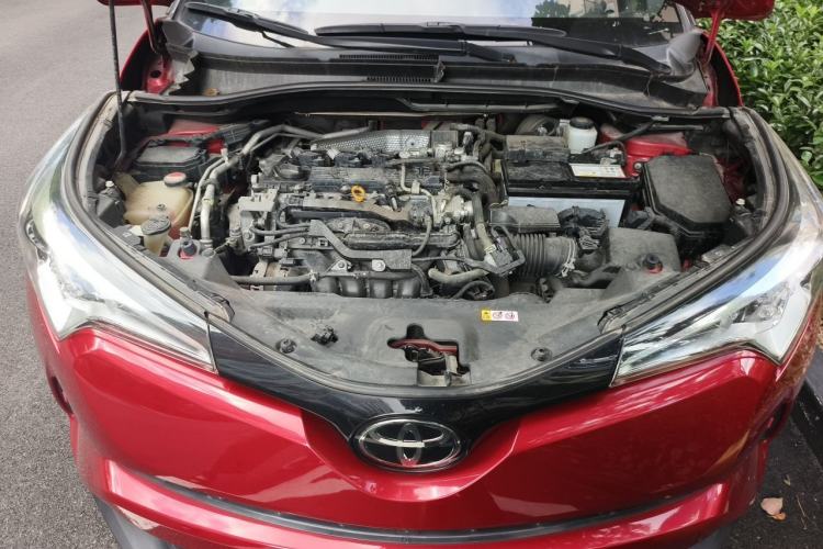Used Toyota C-HR 2018 2.0L Leading Edition China VI Engine Bay