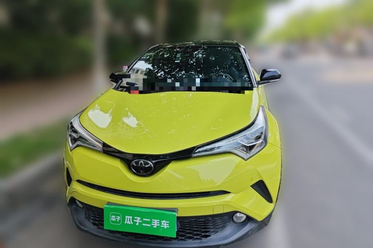 Used Toyota C-HR 2018 2.0L Luxury Sunroof Version China VI Standard Front