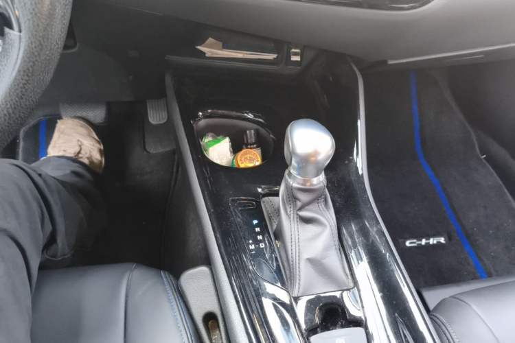Used Toyota C-HR 2018 2.0L Leading Edition China V-standard Gear Lever