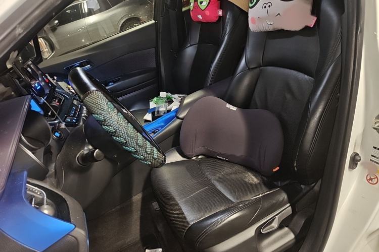 Used Toyota C-HR 2018 2.0L Leading Edition China VI Left Front Seat