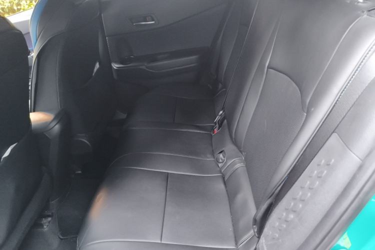 Used Toyota C-HR 2018 2.0L Leading Edition China V-standard Left Rear Seat