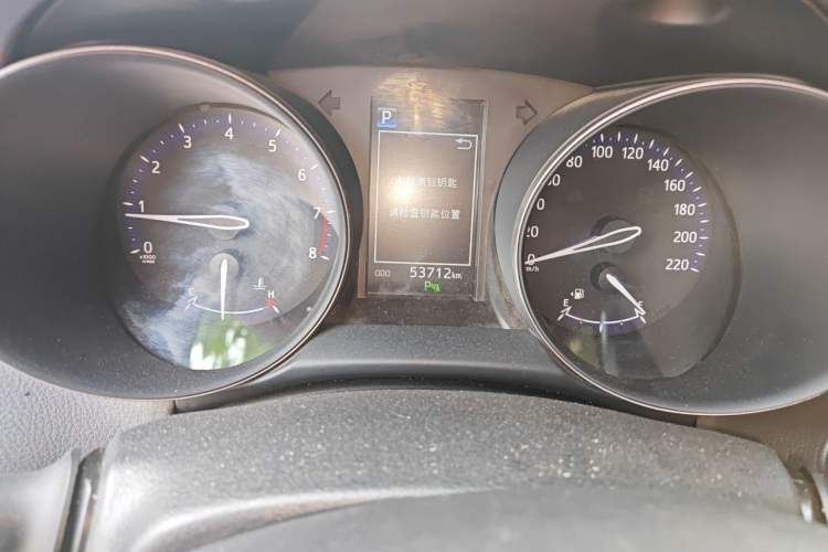 Used Toyota C-HR 2018 2.0L Luxury Sunroof Version China VI Standard Odometer Close Up