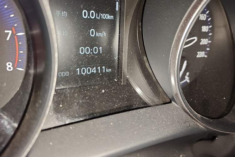 Used Toyota C-HR 2018 2.0L Leading Edition China VI Odometer Close Up