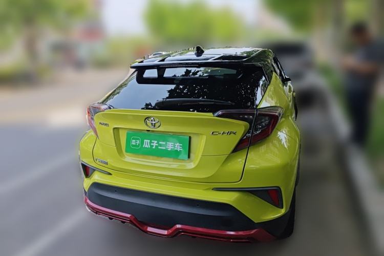 Used Toyota C-HR 2018 2.0L Luxury Sunroof Version China VI Standard Rear