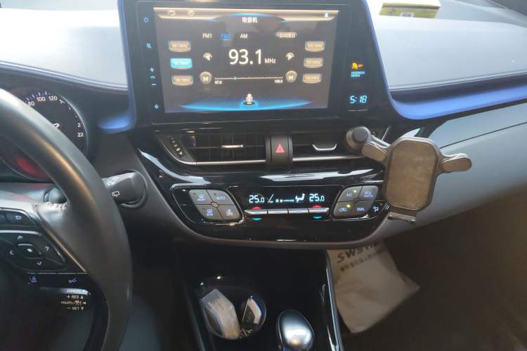 Used Toyota C-HR 2018 2.0L Luxury Edition China V Standard Audio And AC Panel