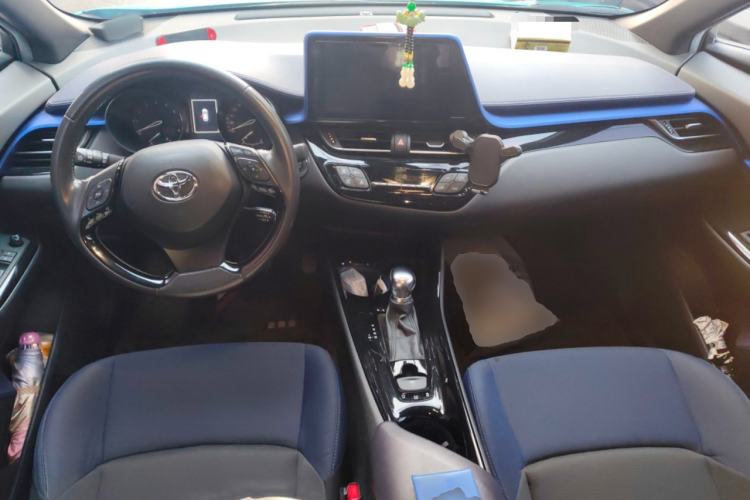 Used Toyota C-HR 2018 2.0L Luxury Edition China V Standard Center Console