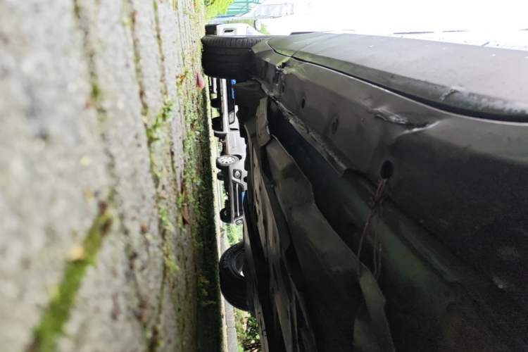 Used Toyota C-HR 2018 2.0L Leading with Sunroof China VI Standard Chassis Front Right