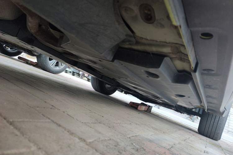 Used Toyota C-HR 2018 2.0L Leading Edition China V-standard Chassis Rear Right