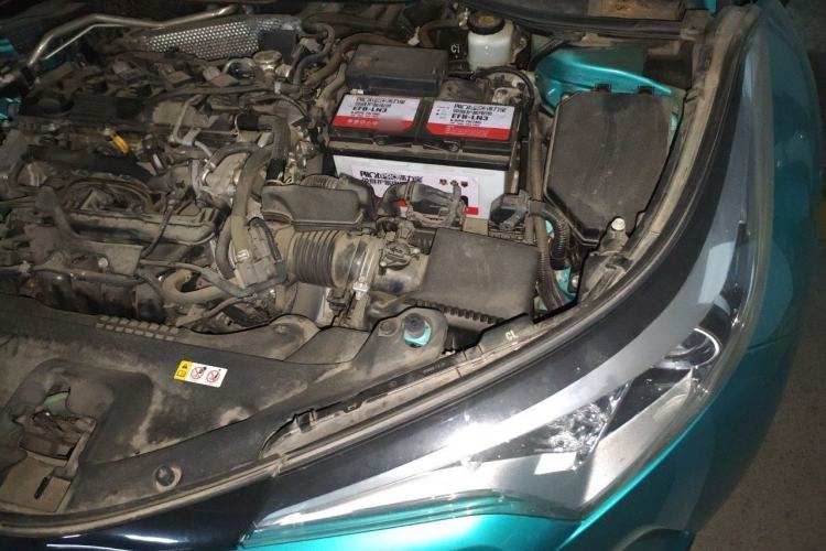 Used Toyota C-HR 2018 2.0L Leading Edition China V-standard Engine Bay Left