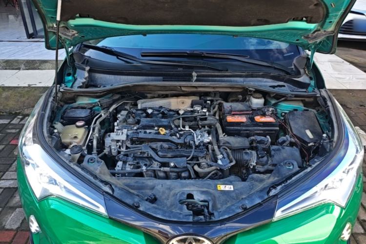 Used Toyota C-HR 2018 2.0L Leading Edition China V-standard Engine Bay