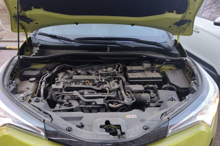 Used Toyota C-HR 2018 2.0L Leading Edition China V-standard Engine Bay