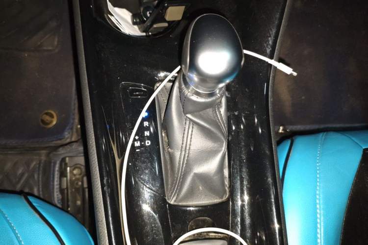 Used Toyota C-HR 2018 2.0L Leading Edition China V-standard Gear Lever