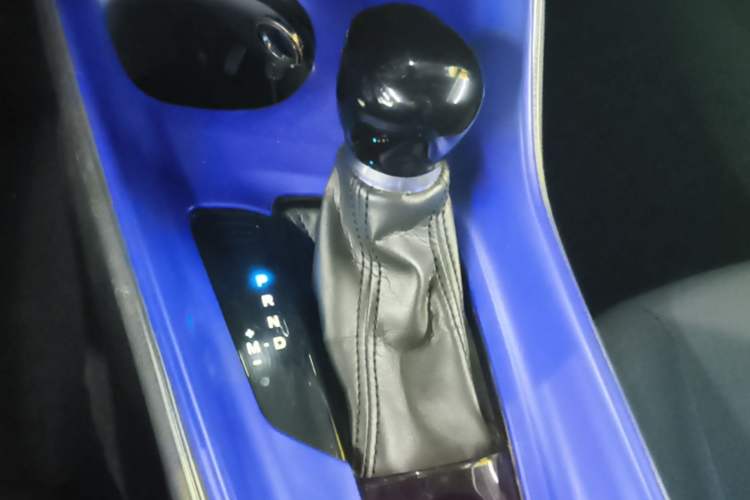 Used Toyota C-HR 2018 2.0L Leading Edition China VI Gear Lever