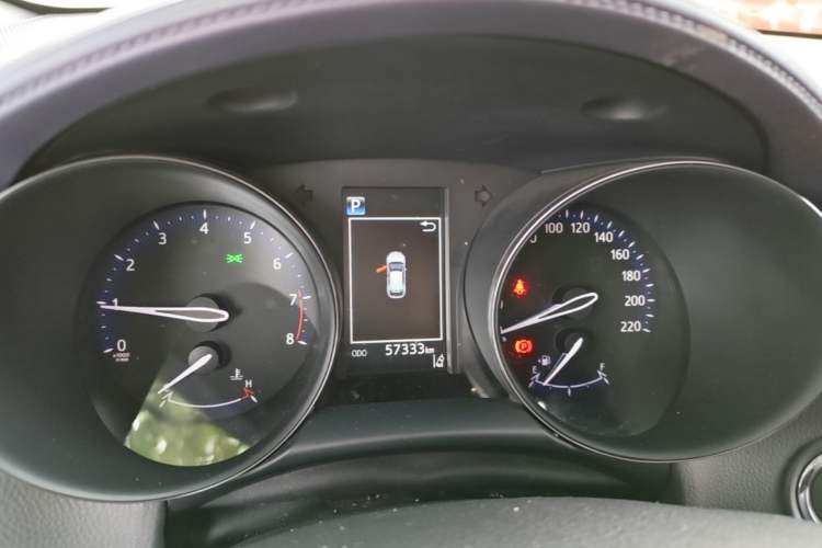 Used Toyota C-HR 2018 2.0L Leading with Sunroof China VI Standard Instrument Cluster