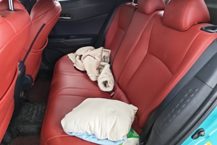 Used Toyota C-HR 2018 2.0L Leading with Sunroof China VI Standard Left Rear Seat