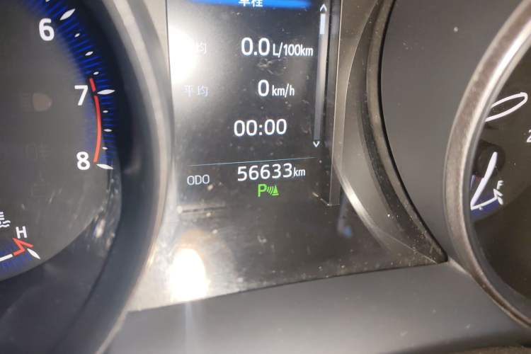 Used Toyota C-HR 2018 2.0L Luxury Edition China V Standard Odometer Close Up