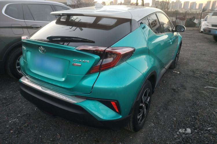 Used Toyota C-HR 2018 2.0L Luxury Sunroof Version China V Emission Standard Rear Right 45 Deg