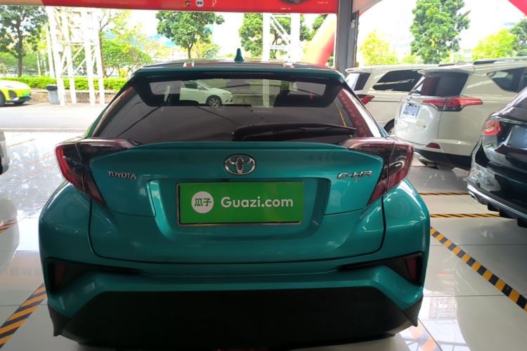 Used Toyota C-HR 2018 2.0L Luxury Sunroof Version China VI Standard Rear
