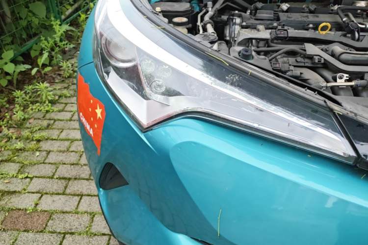 Used Toyota C-HR 2018 2.0L Leading with Sunroof China VI Standard Right Front Headlight