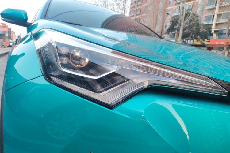 Used Toyota C-HR 2018 2.0L Luxury Edition China V Standard Right Front Headlight