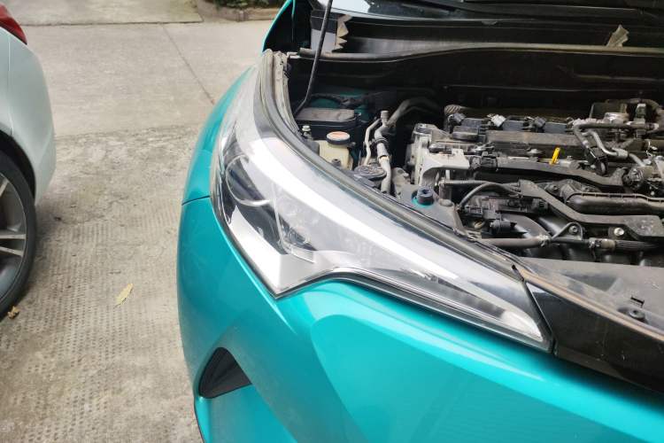Used Toyota C-HR 2018 2.0L Elite Edition China V standard Right Front Headlight