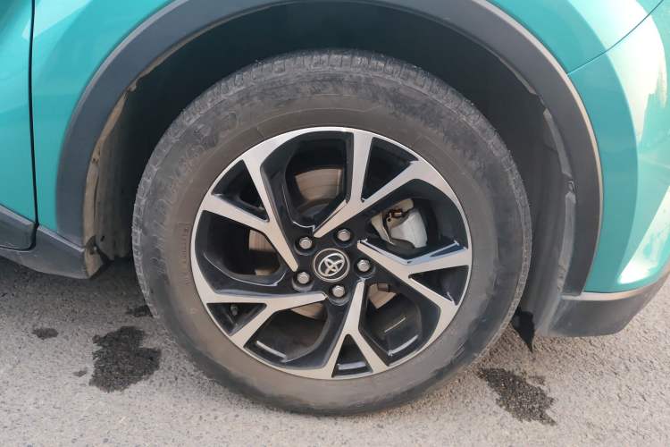 Used Toyota C-HR 2018 2.0L Luxury Edition China V Standard Right Front Wheel Hub