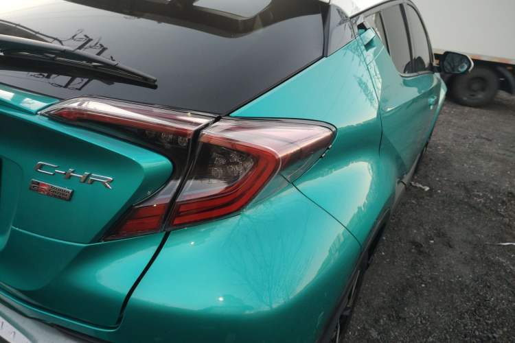Used Toyota C-HR 2018 2.0L Luxury Sunroof Version China V Emission Standard Right Rear Taillight