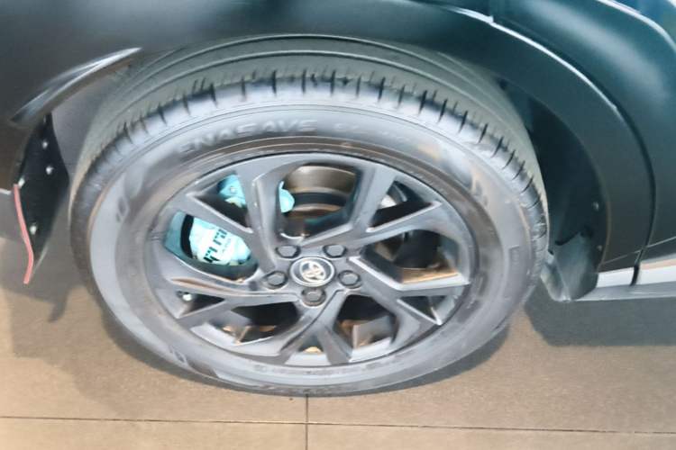 Used Toyota C-HR 2018 2.0L Leading Edition China VI Right Rear Wheel Hub