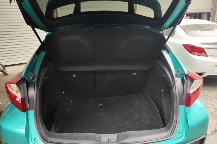 Used Toyota C-HR 2018 2.0L Elite Edition China V standard Trunk