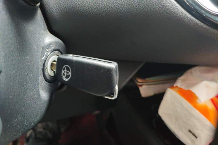 Used Toyota C-HR 2018 2.0L Elite Edition China V standard Vehicle Key